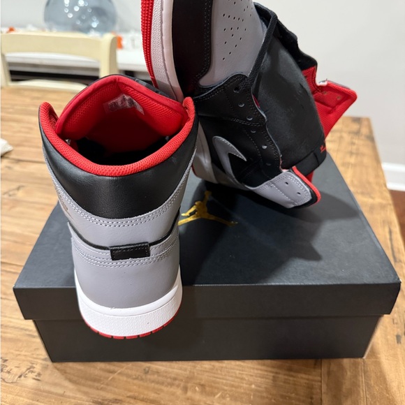 Jordan Men's Black, Gray, and Red Sneakers - Picture 5 of 6